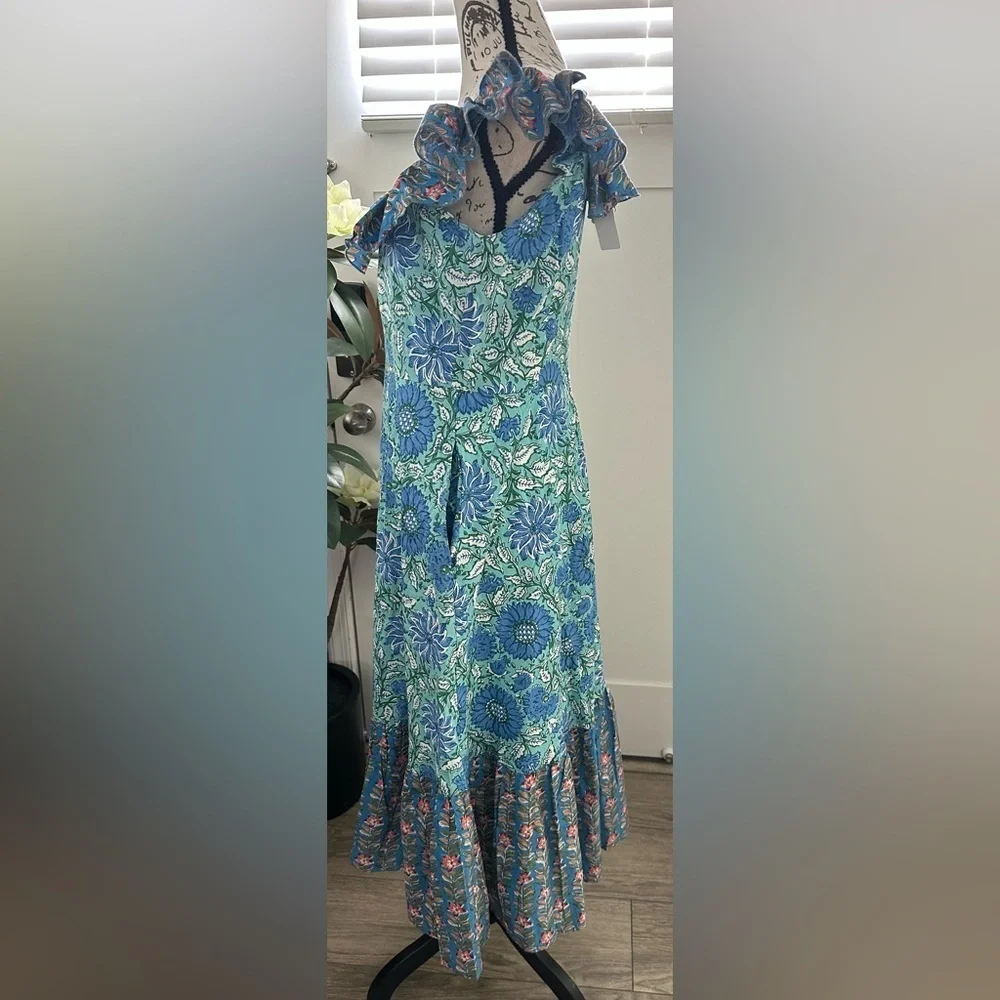 ๐บNWT Cella & Flo Floral Fashion Dress โ Size 4 - Picture 2 of 16